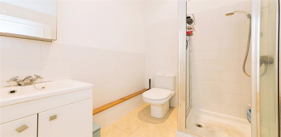 Modern Finishing Throughout  Leighton Gardens, Kensal Rise